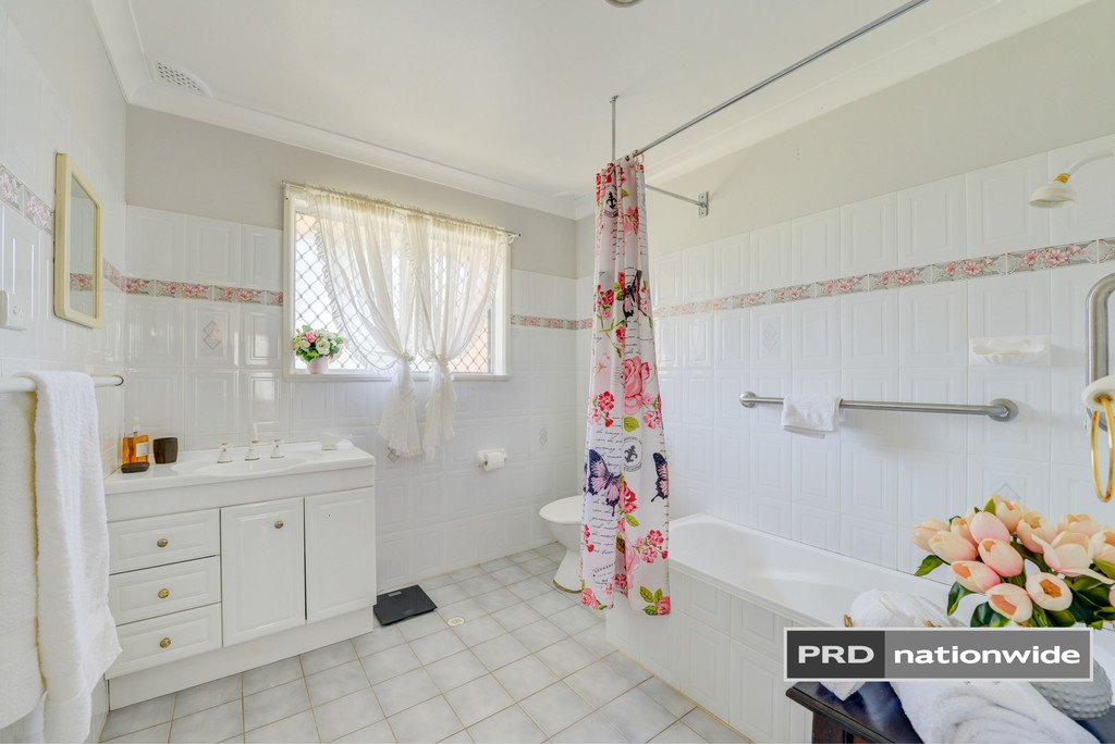 48 Holland Street TAMWORTH 22