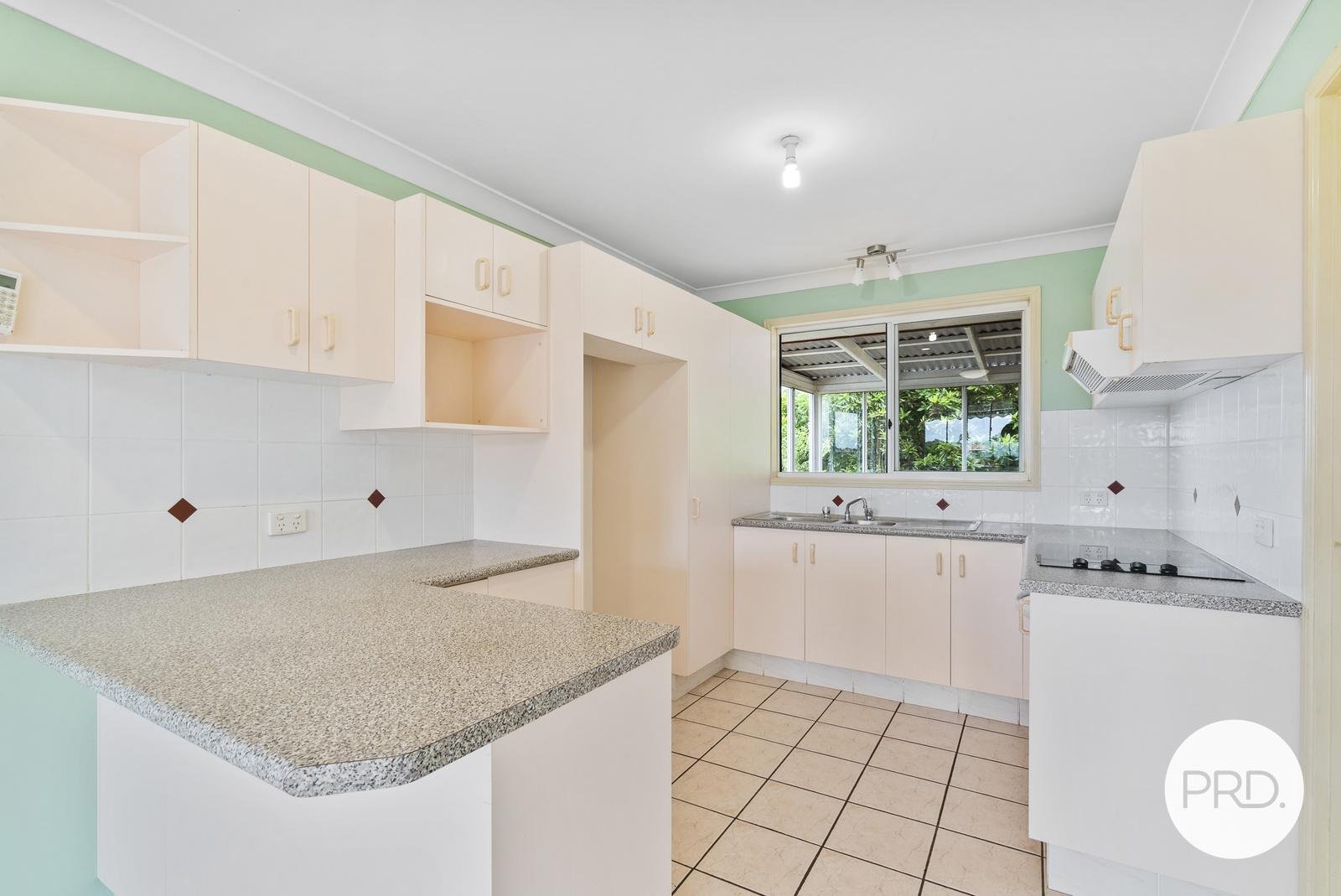 48 Honeymyrtle Drive BANORA POINT 7