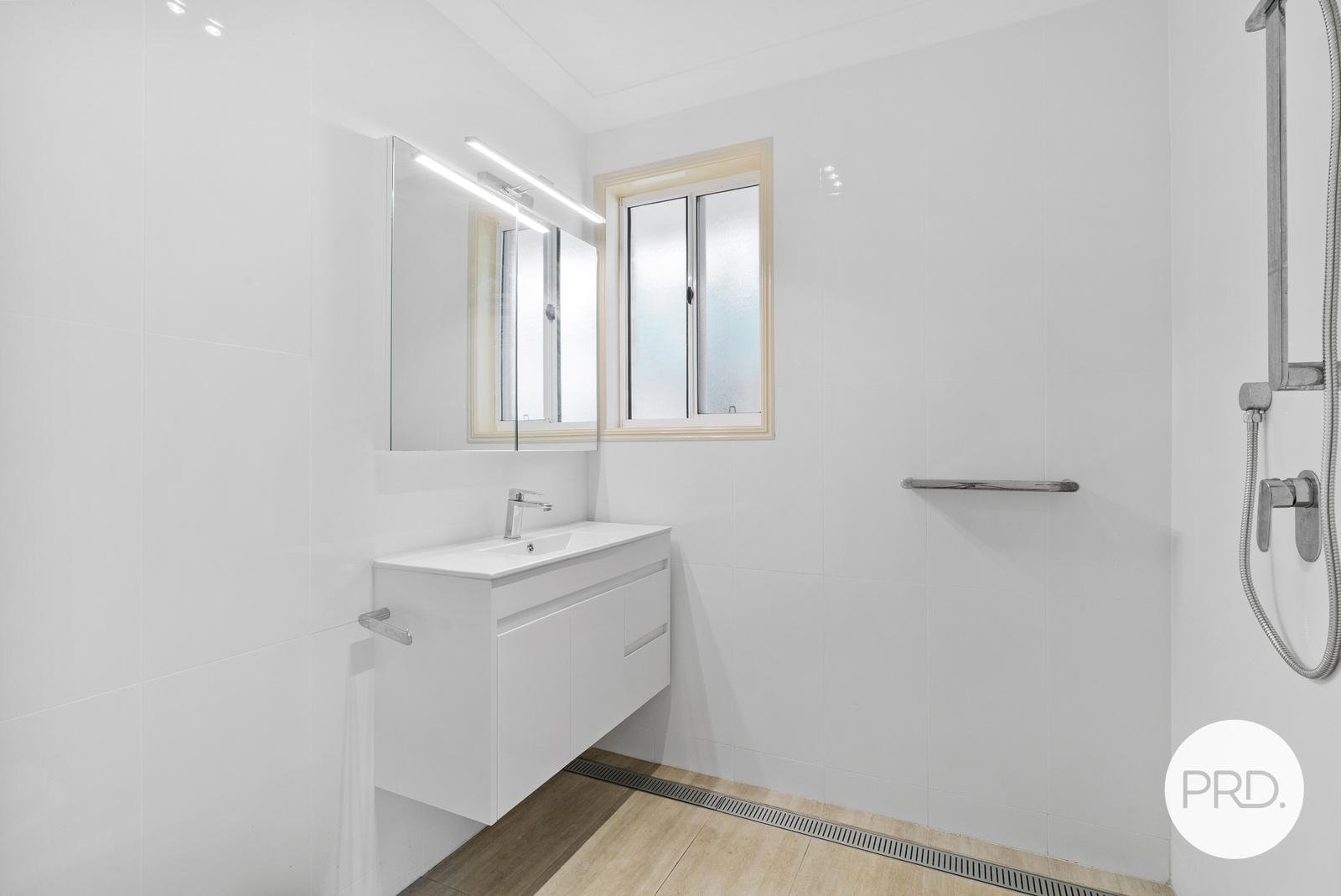 48 Honeymyrtle Drive BANORA POINT 11