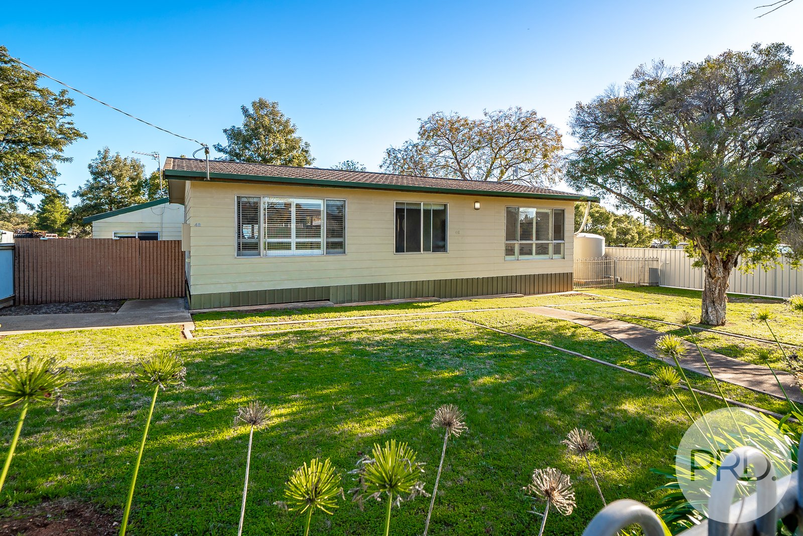 48 Iverach Street COOLAMON 2
