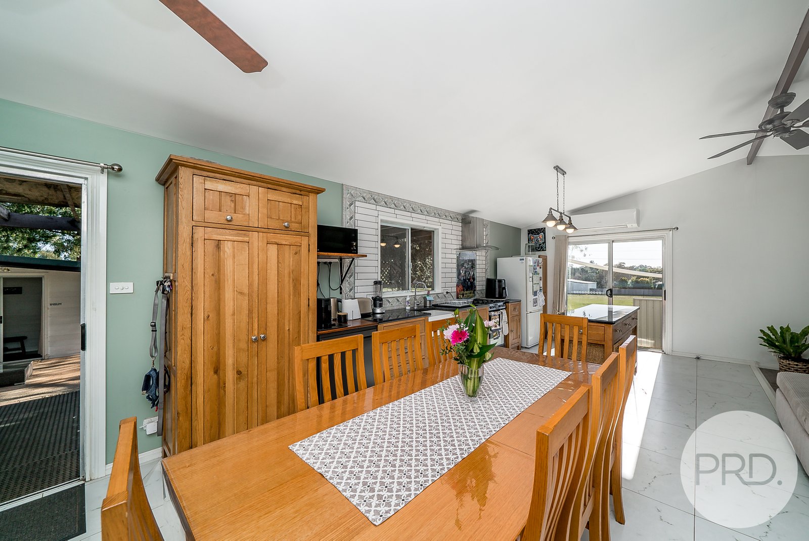 48 Iverach Street COOLAMON 3