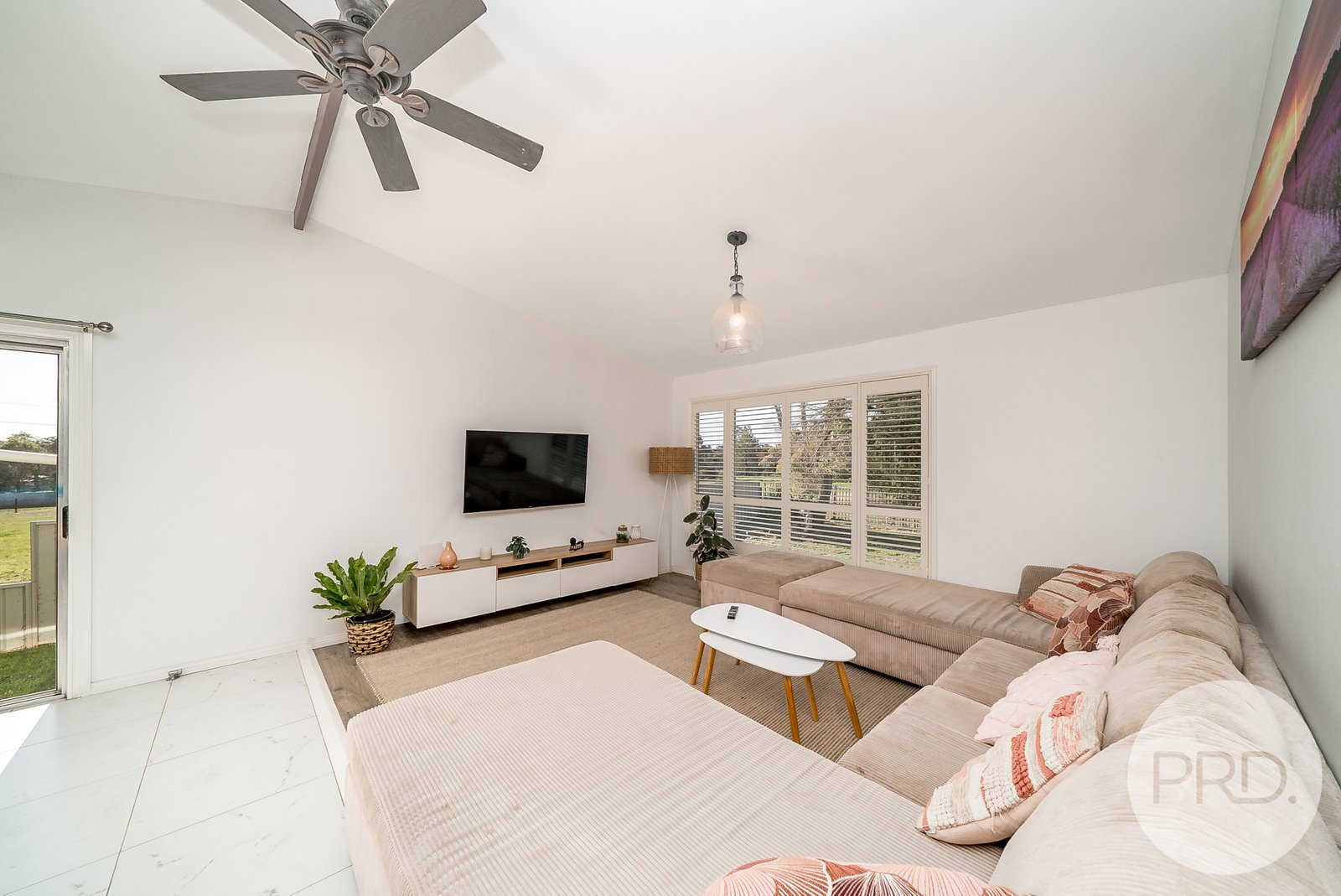 48 Iverach Street COOLAMON 7