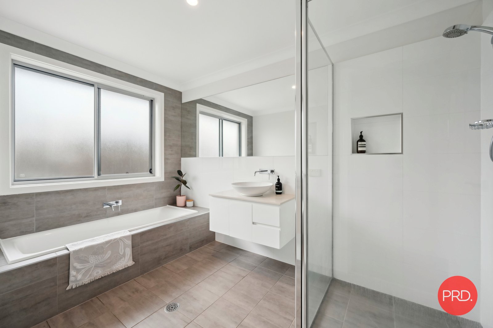 48 Ivory Circuit SAPPHIRE BEACH 21