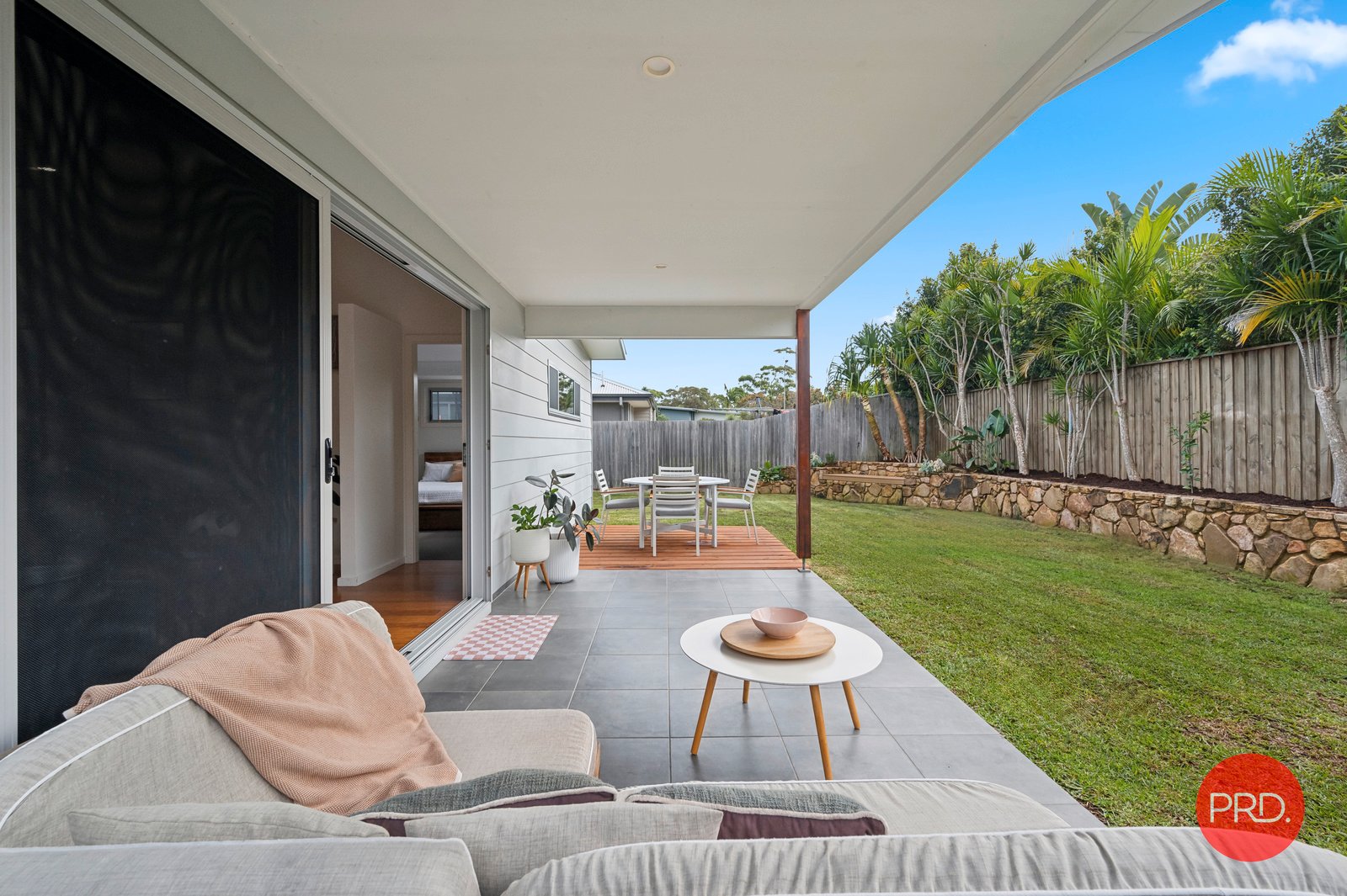 48 Ivory Circuit SAPPHIRE BEACH 24