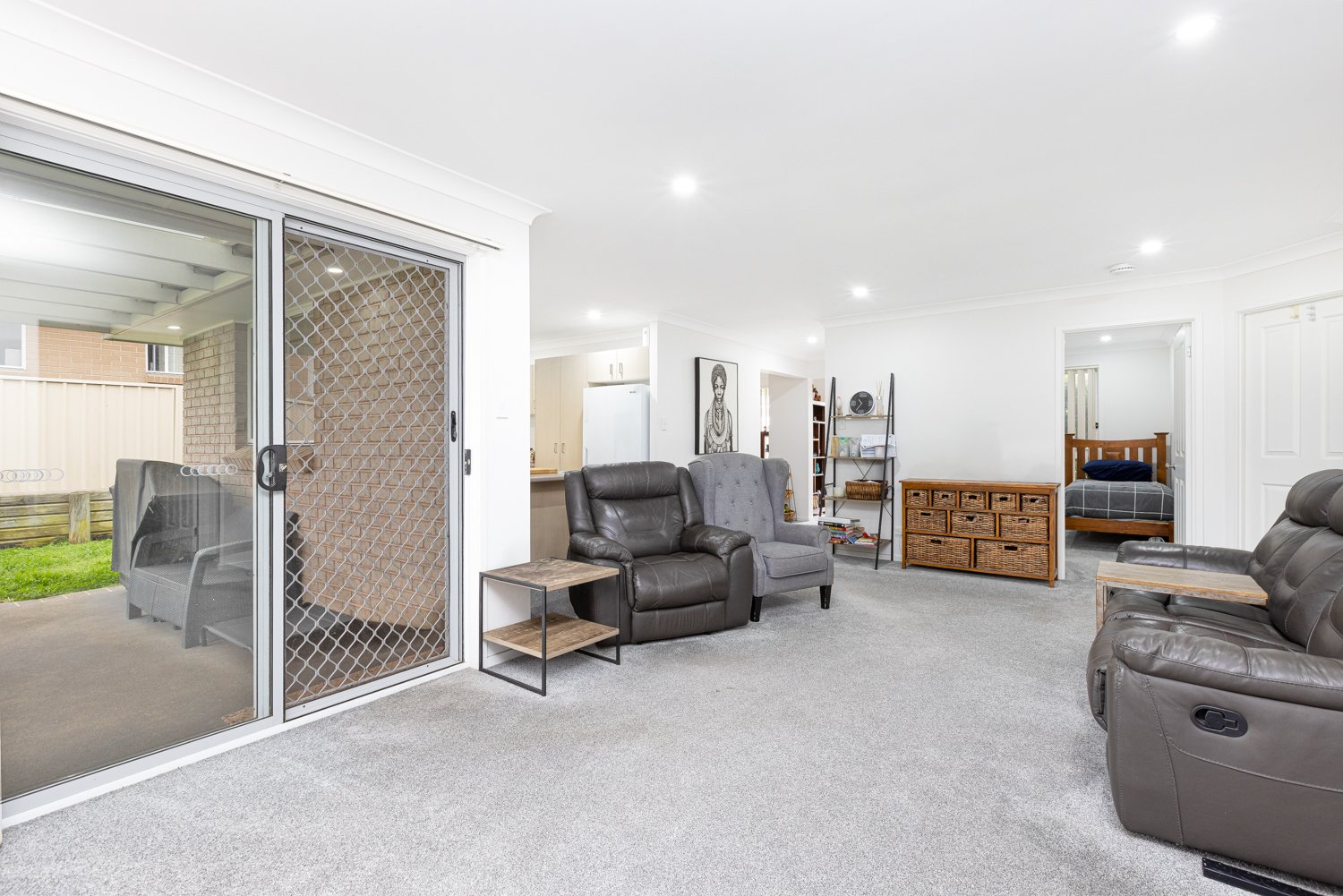 48 Jenna Drive RAWORTH 8