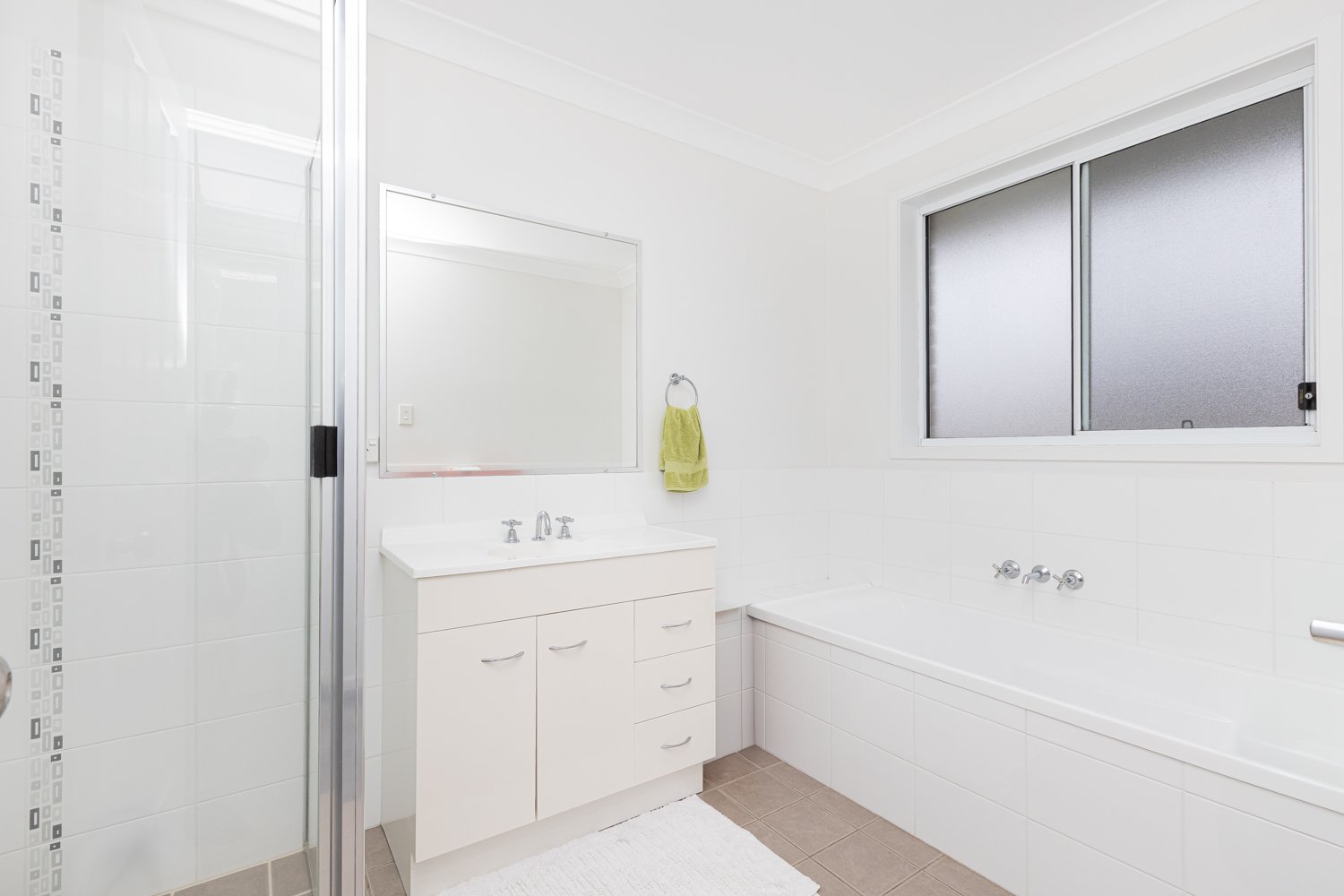 48 Jenna Drive RAWORTH 13
