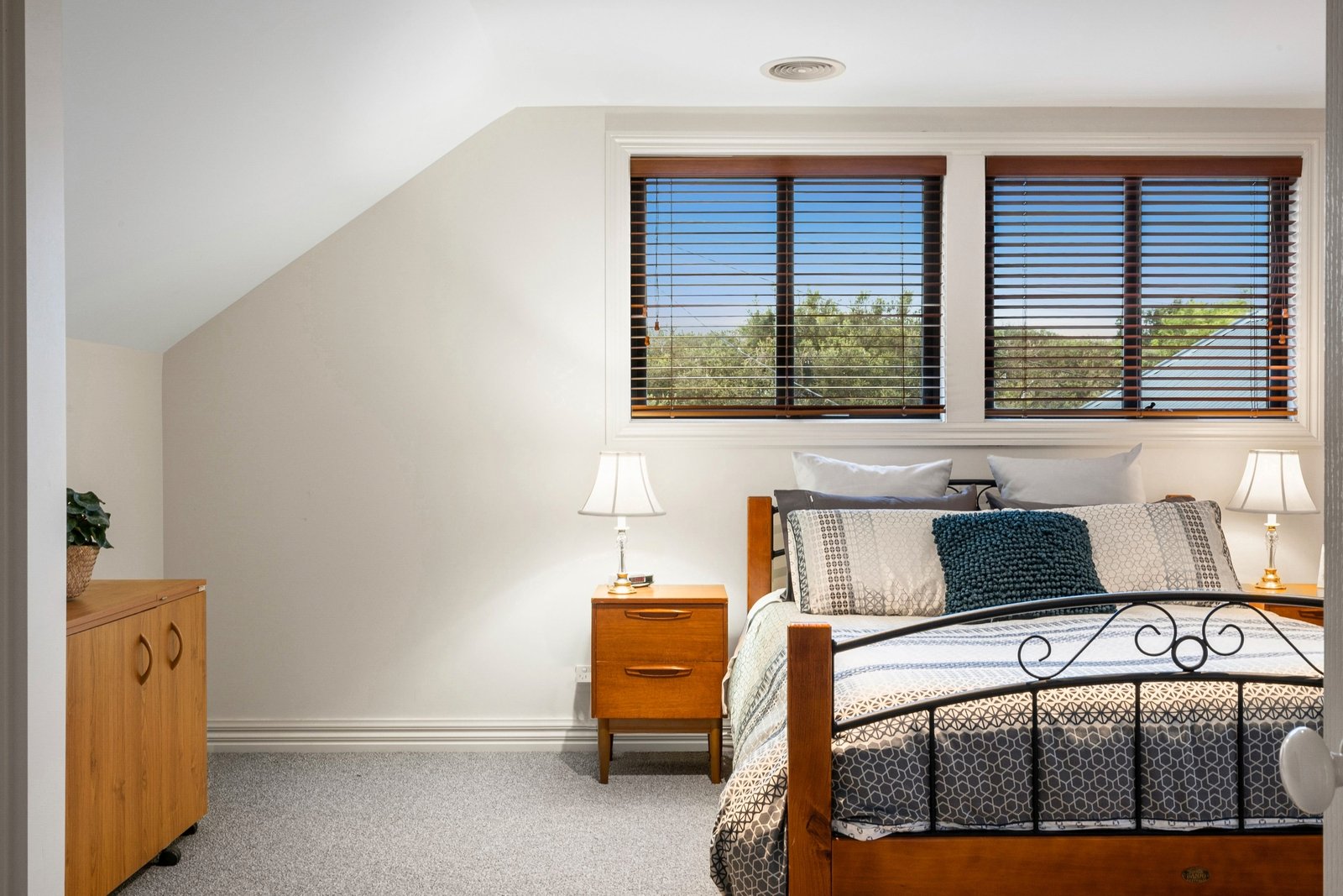 Real Estate and Property in 48 Jordan Road, Point Lonsdale, VIC