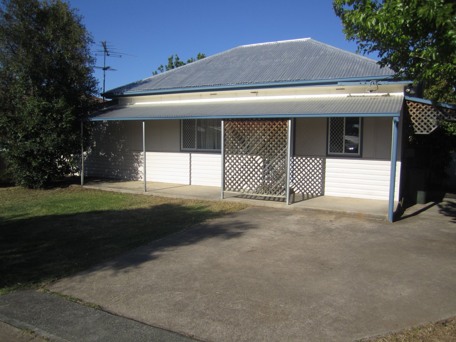 48 Kathleen Street TAMWORTH 1