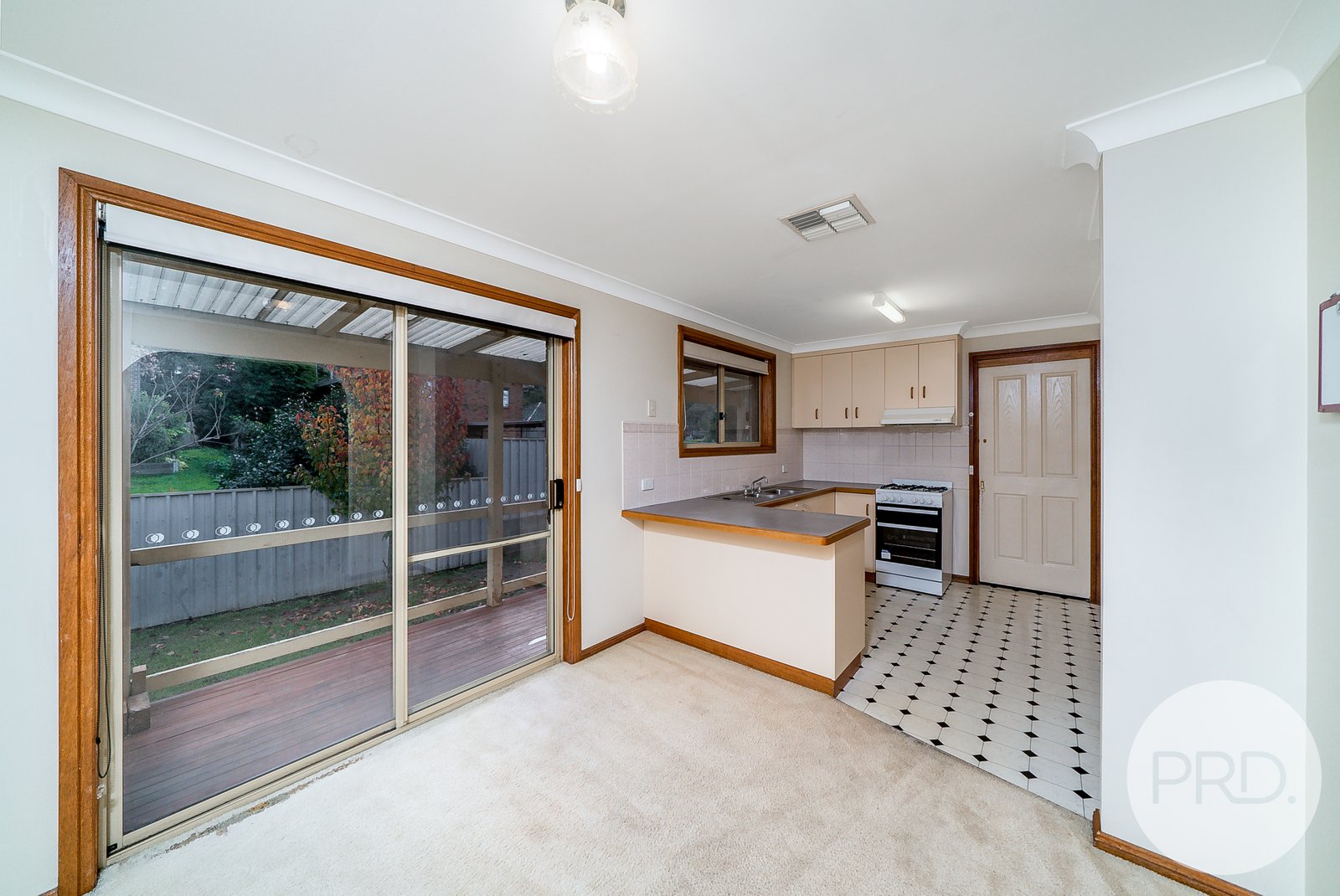 4/8 Kenneally Street KOORINGAL 3