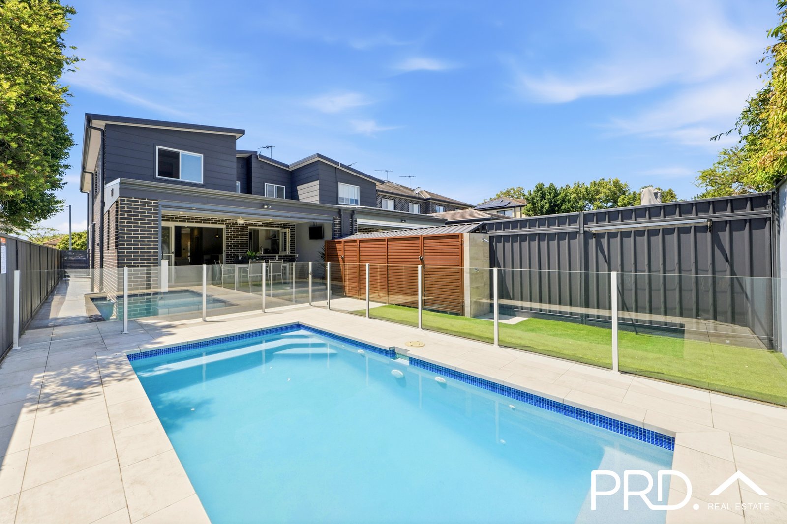 48 Kennedy Street PICNIC POINT 12