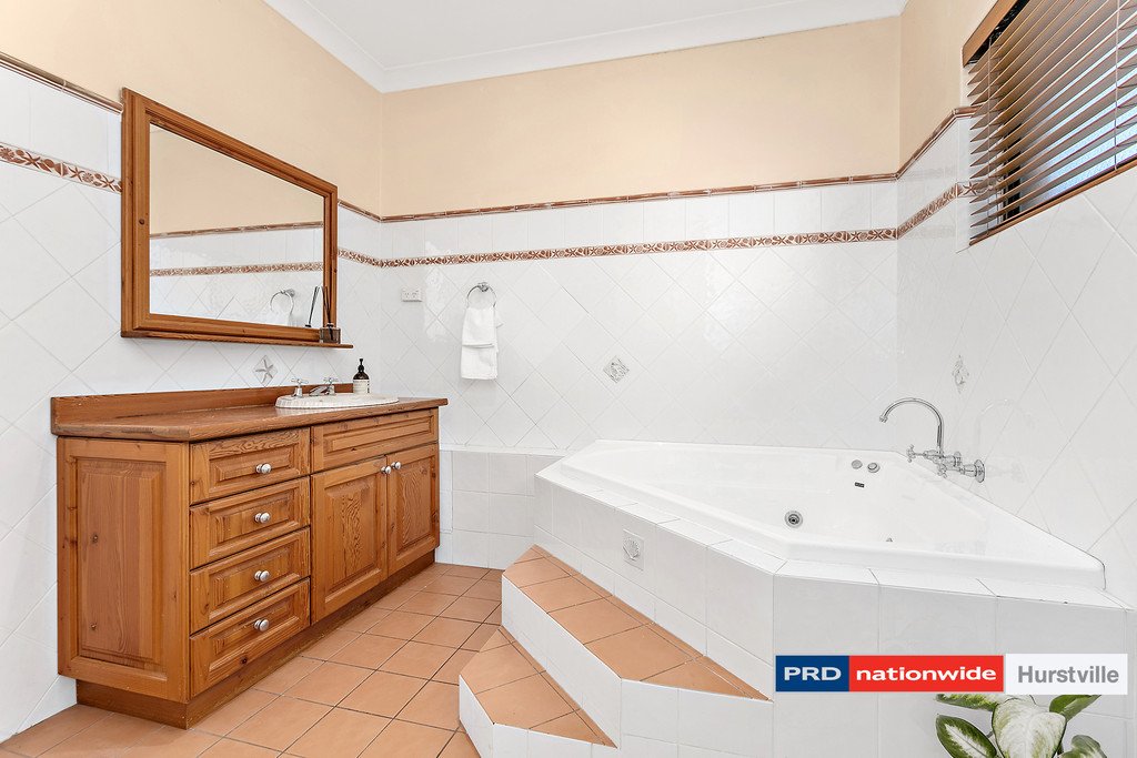48 Kimberley Road HURSTVILLE 8