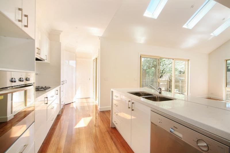 Gallery: 48 Lesden Street