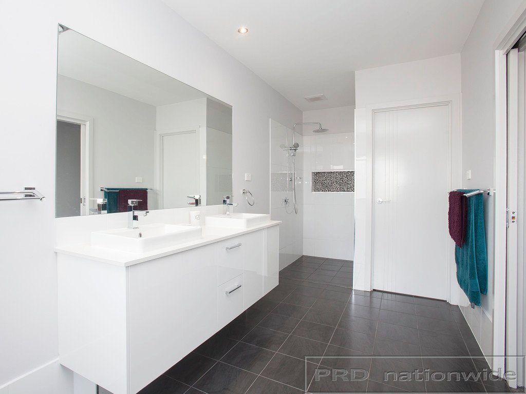 48 Mackellar Drive VACY 20