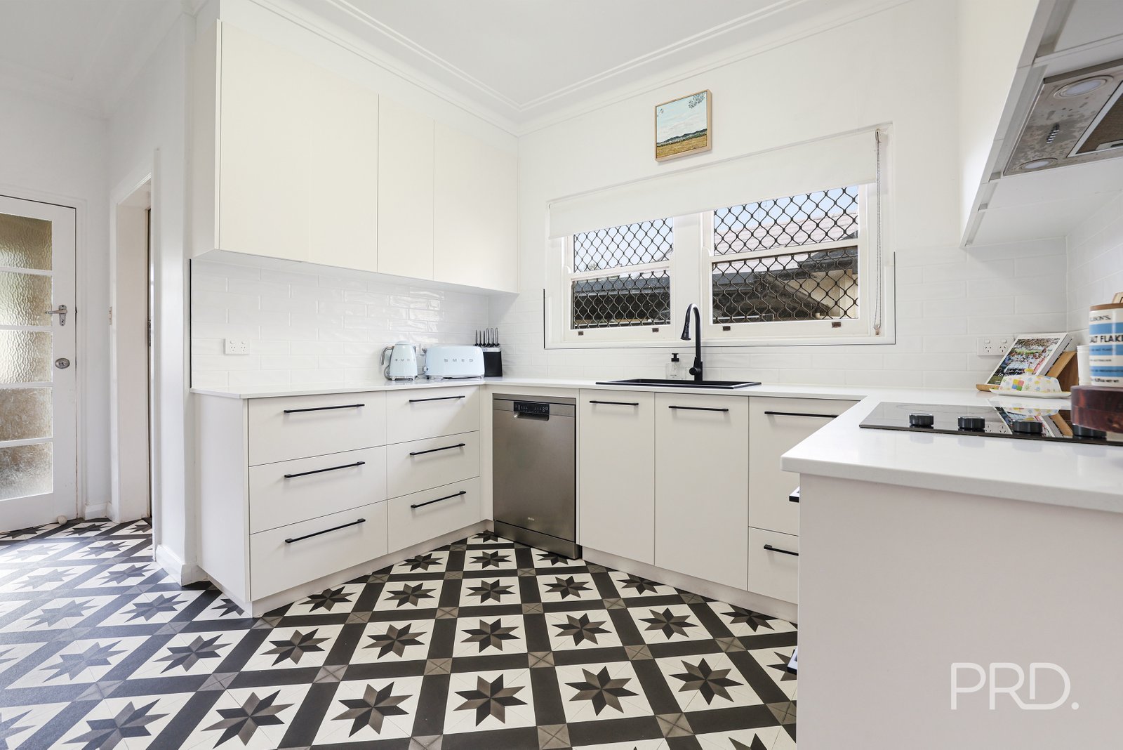 48 Mahony Avenue TAMWORTH 11