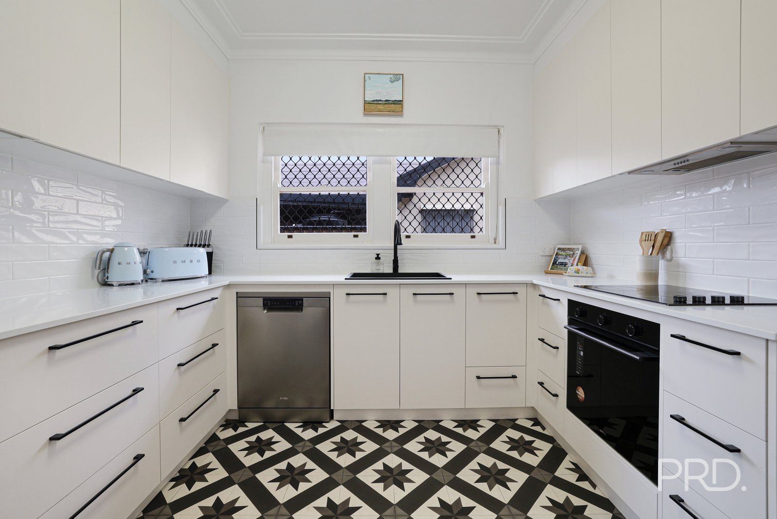 48 Mahony Avenue TAMWORTH 12