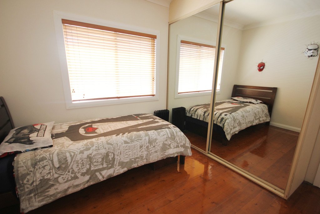 48 Milsop Street BEXLEY 9