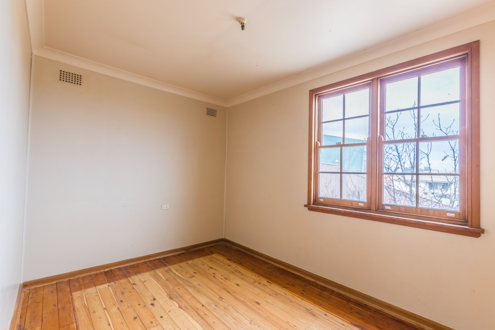 48 Mountview Crescent TAMWORTH 12