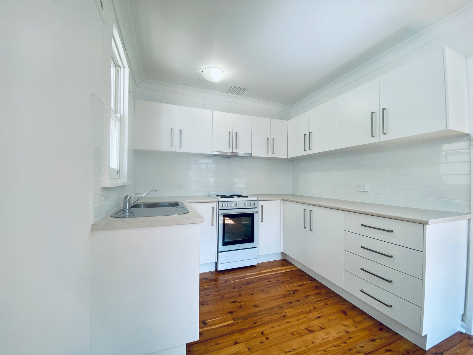 48 Mountview Crescent TAMWORTH 4