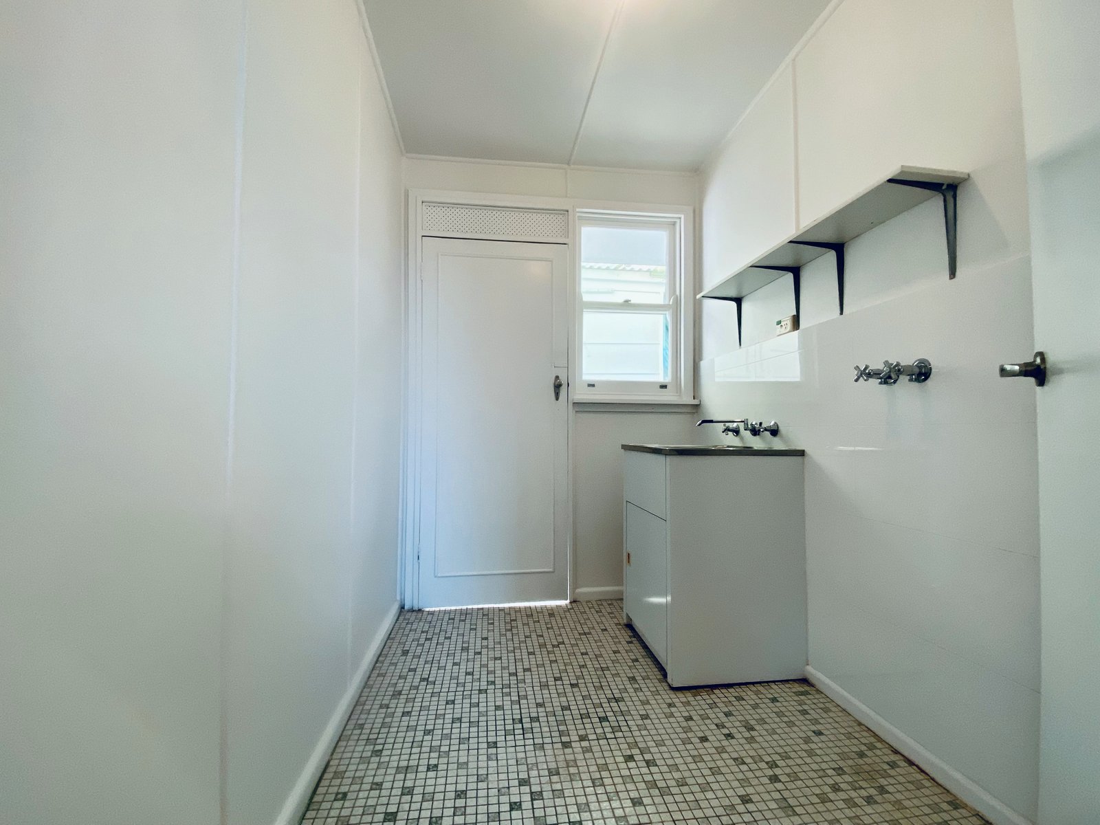 48 Mountview Crescent TAMWORTH 5