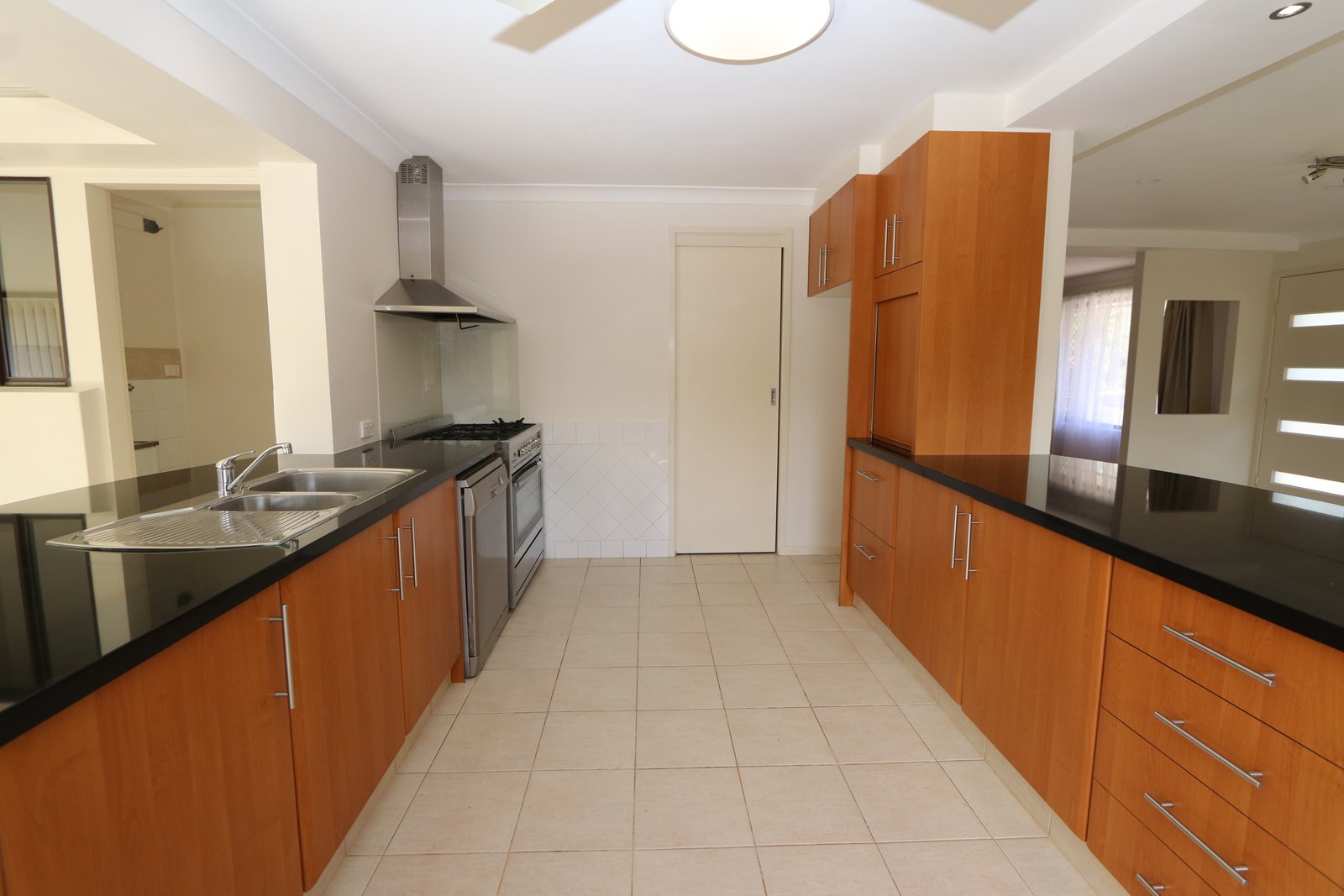 48 Nerang River Drive NERANG 4