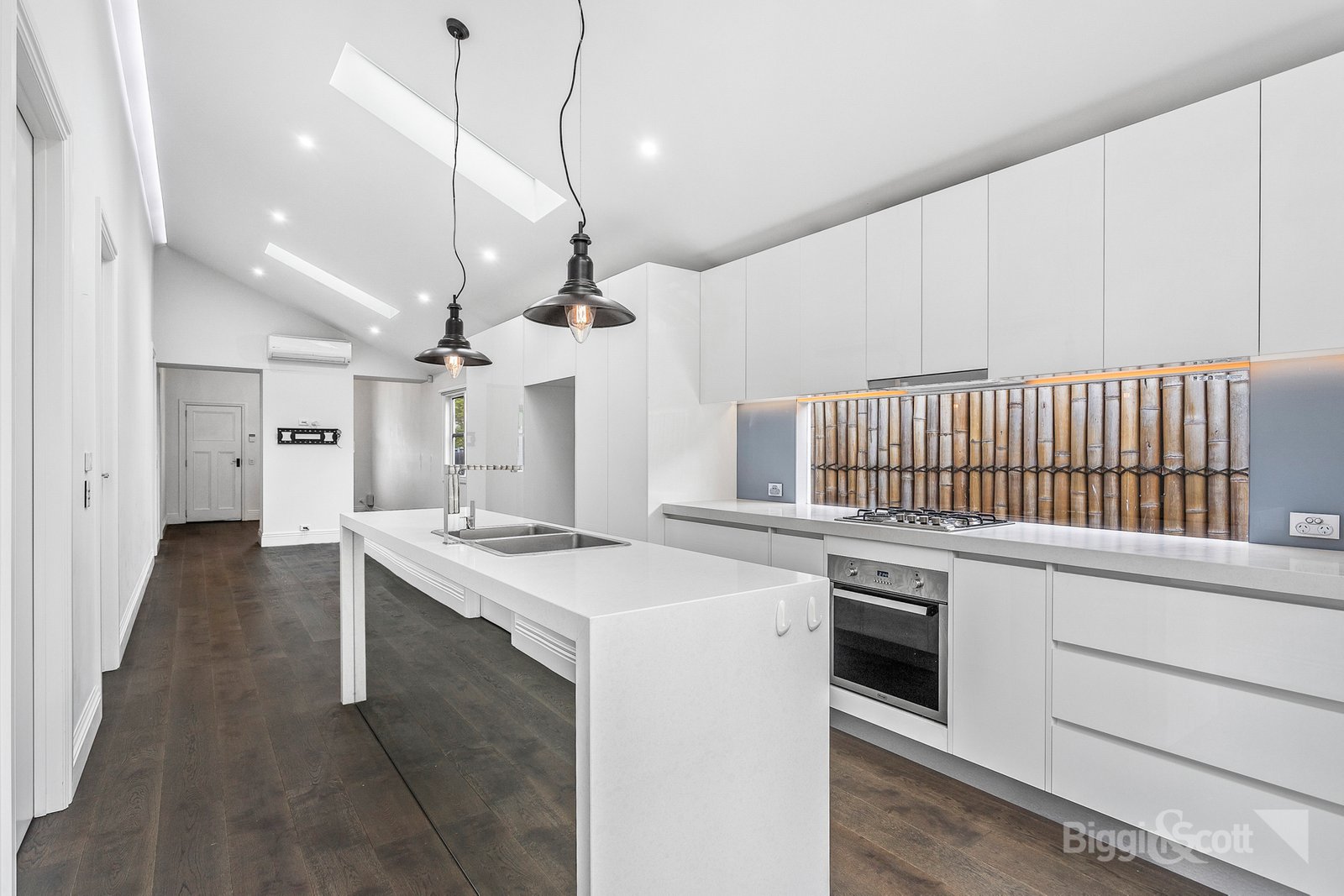 Gallery: 48 Newcastle Street