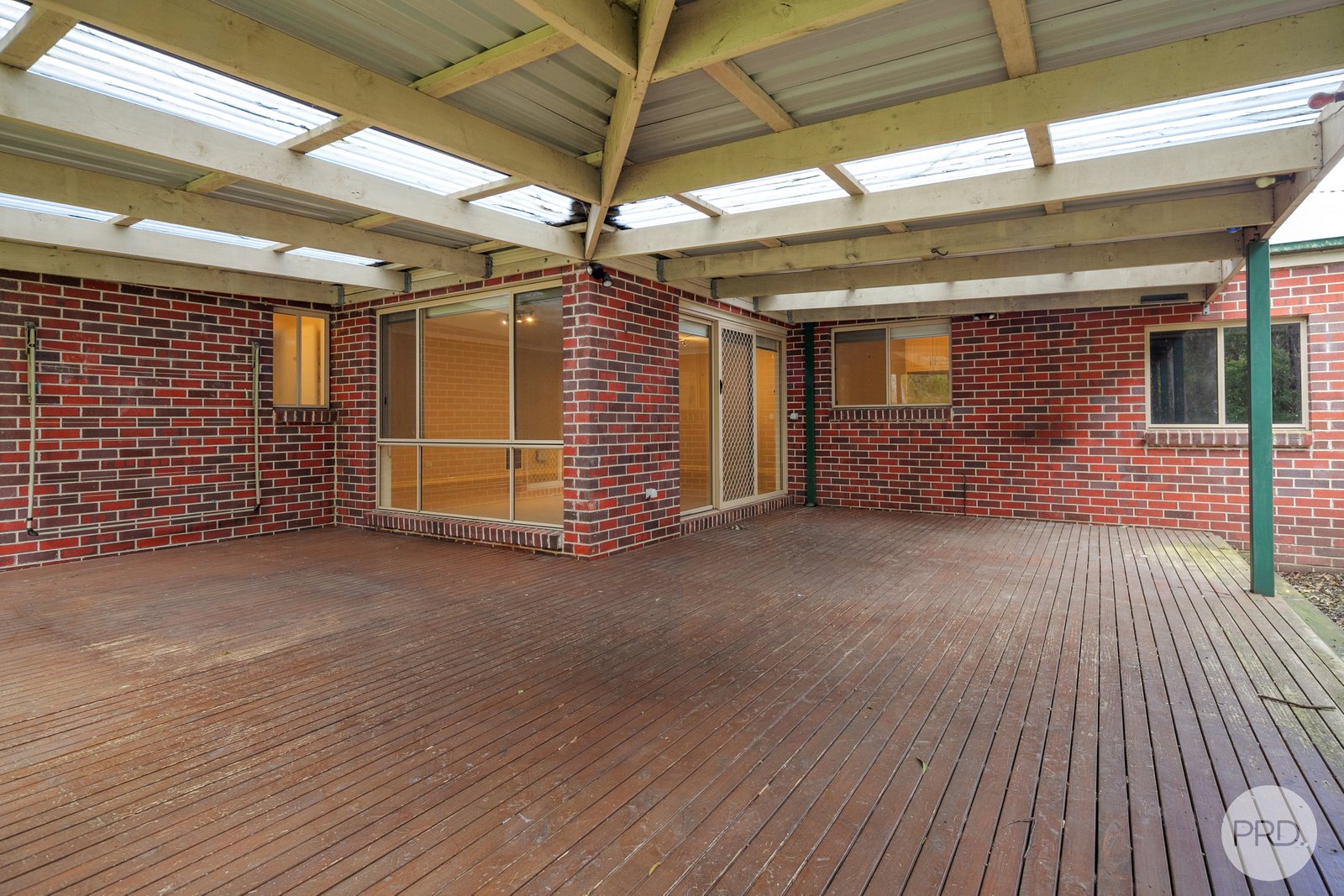 48 Oakbank Drive MOUNT HELEN 15