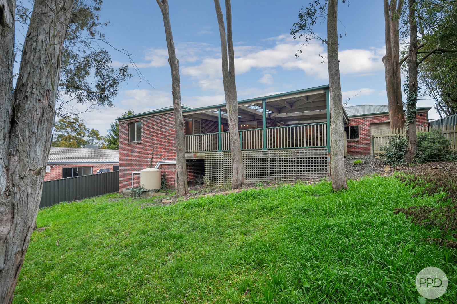 48 Oakbank Drive MOUNT HELEN 16