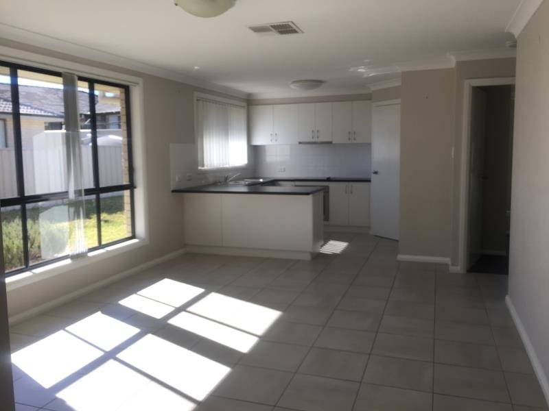 48 Orley Drive TAMWORTH 5