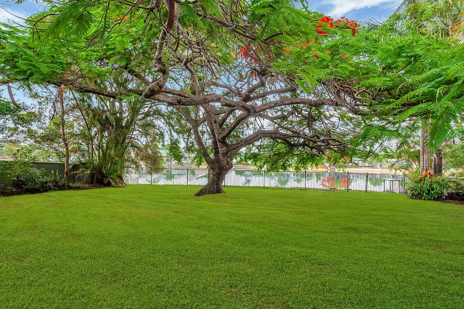 48 Parnki Parade PALM BEACH 14