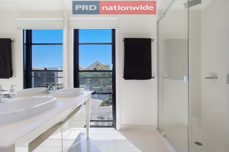 48 Peninsula Drive ROBINA 5