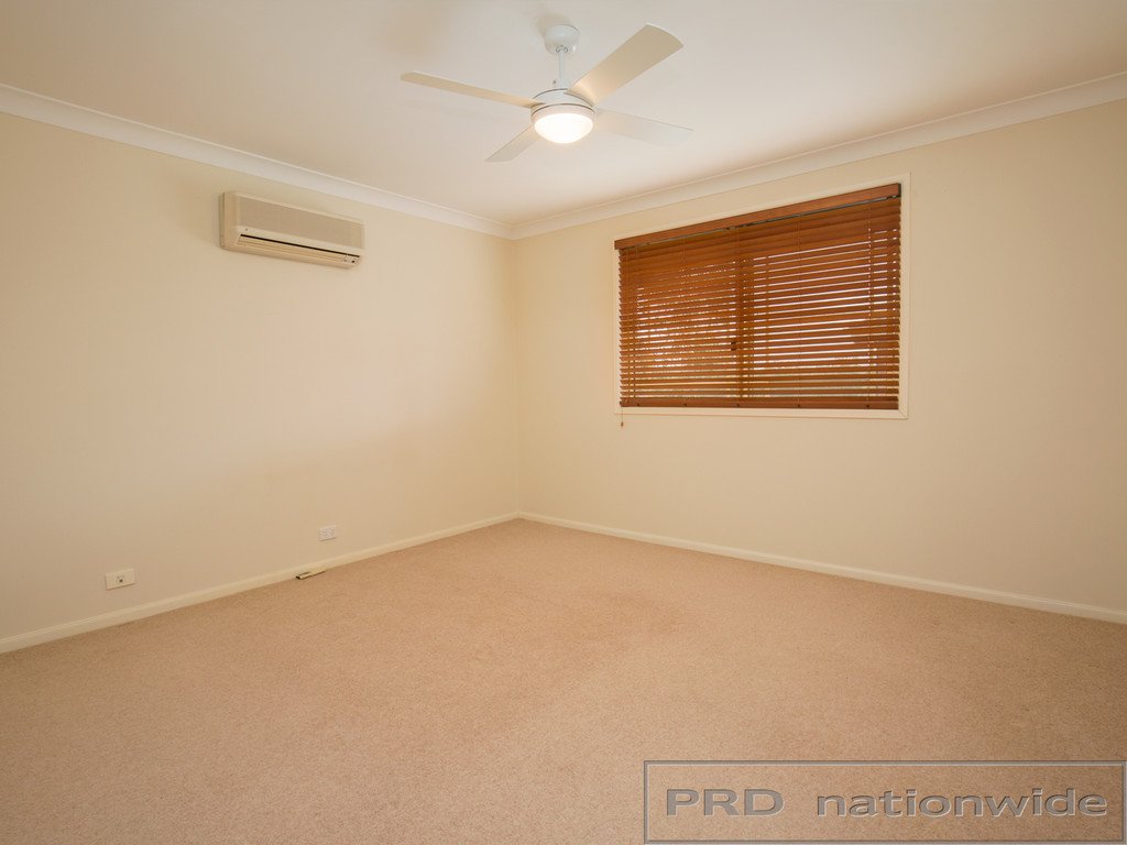 4/8 Proserpine Close ASHTONFIELD 11