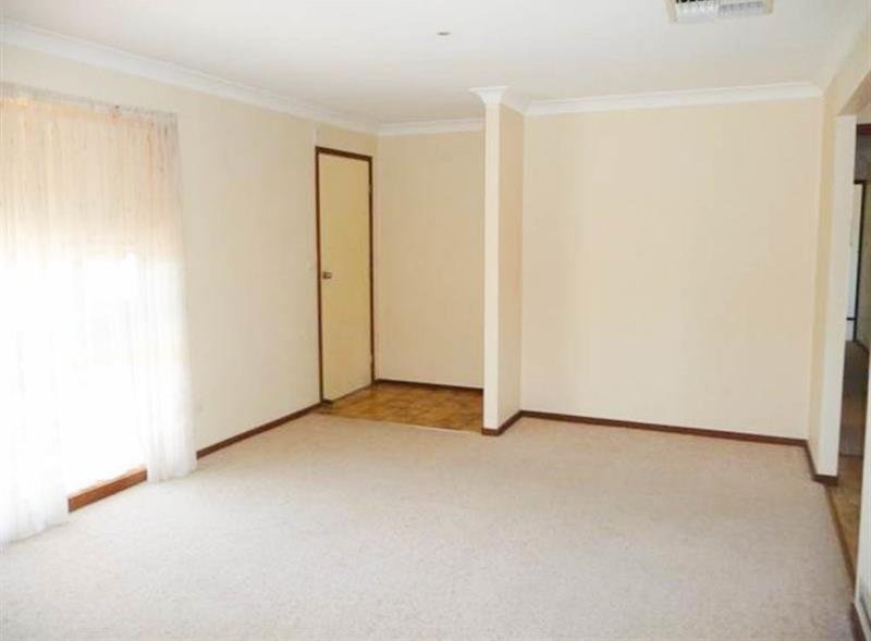 48 Pugsley Avenue ESTELLA 6