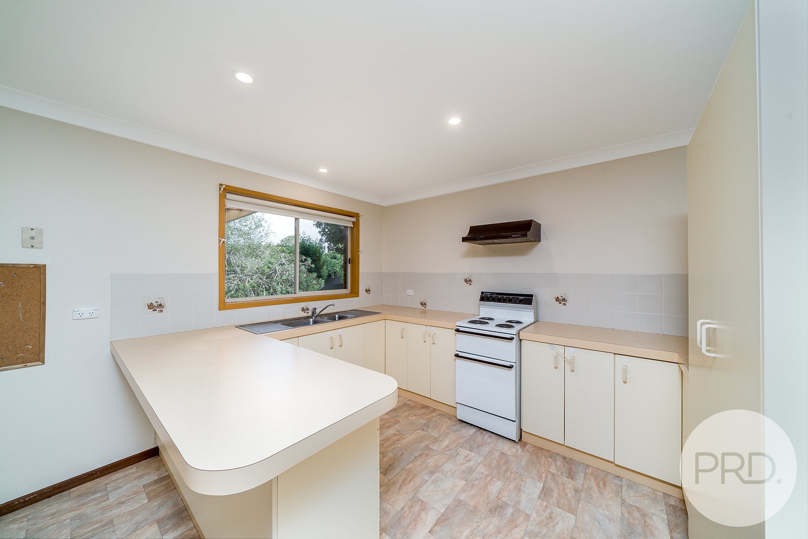 48 Pugsley Avenue ESTELLA 3