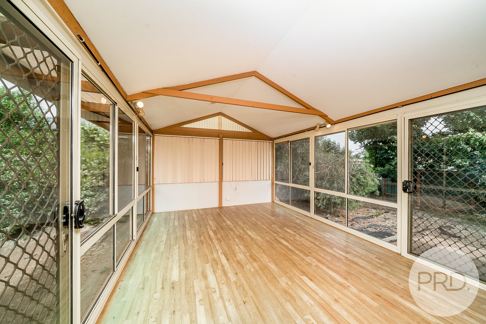48 Pugsley Avenue ESTELLA 5