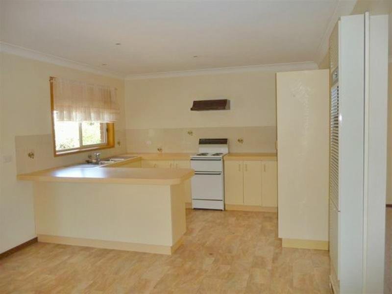 48 Pugsley Avenue ESTELLA 3