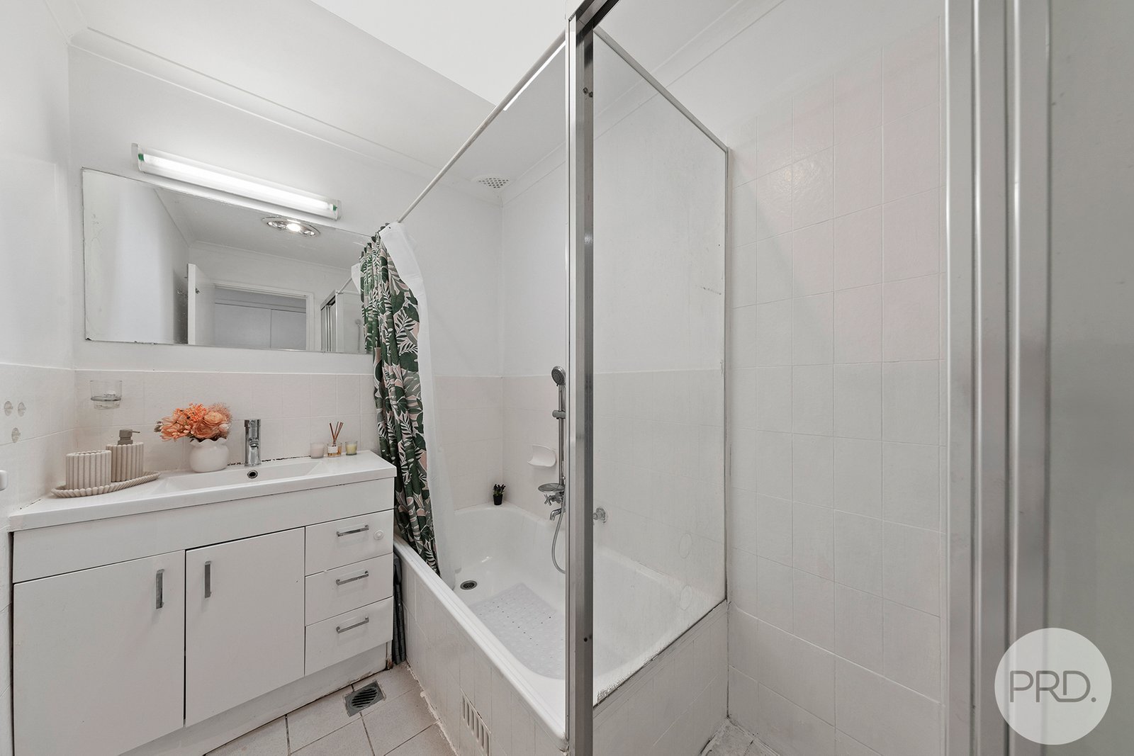 4/8 Reilly Street LIVERPOOL 7