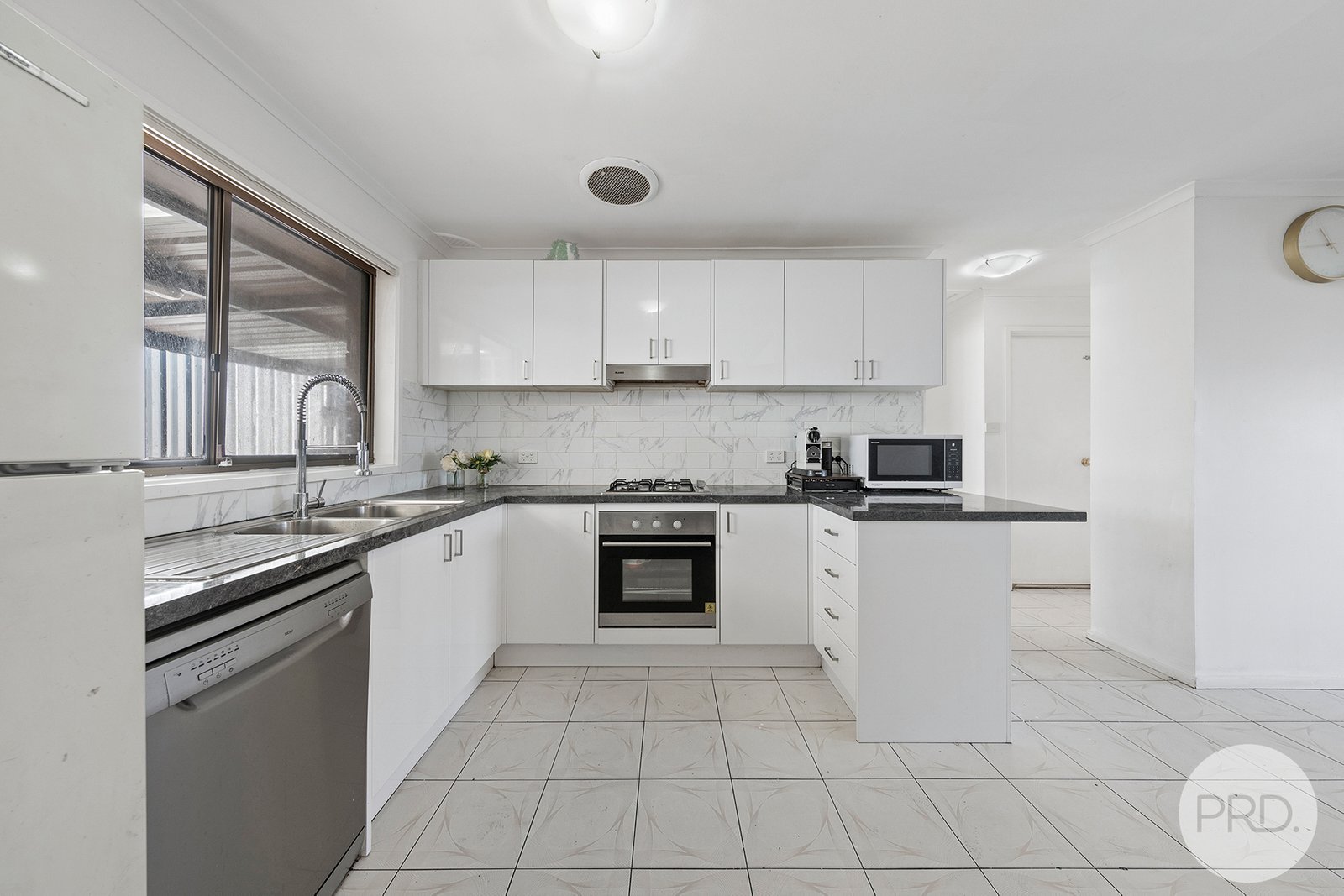 4/8 Reilly Street LIVERPOOL 10