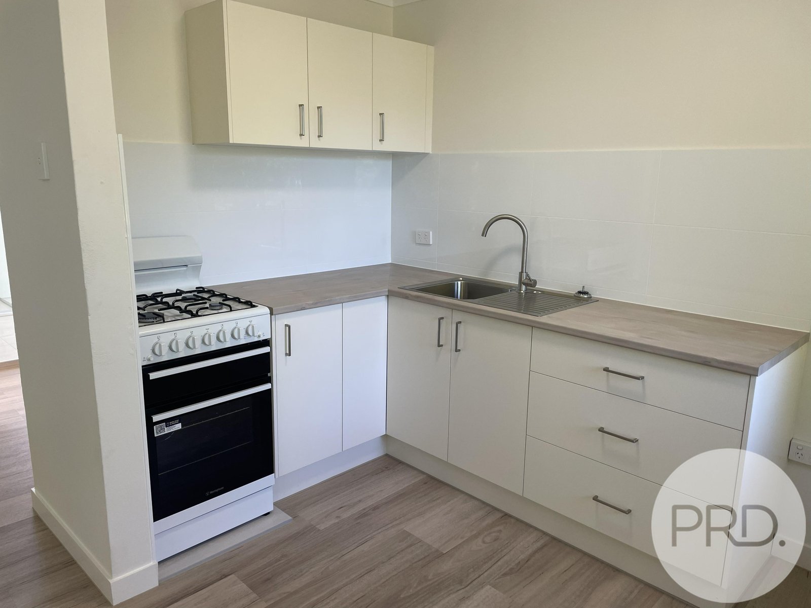 4/8 Richmond Street GORDON PARK 4
