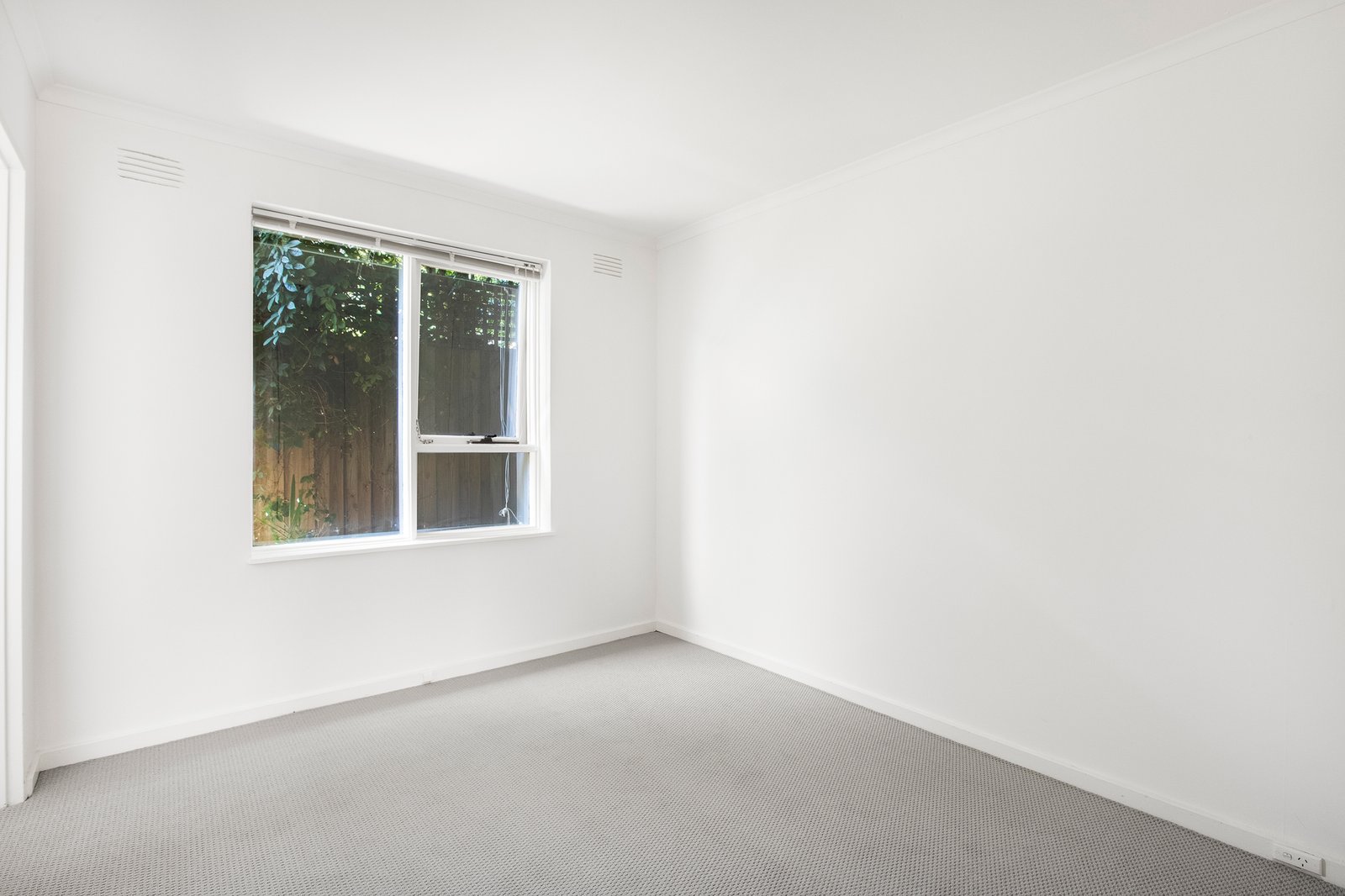 Real Estate and Property in 4/8 Robert Street, Elwood, VIC