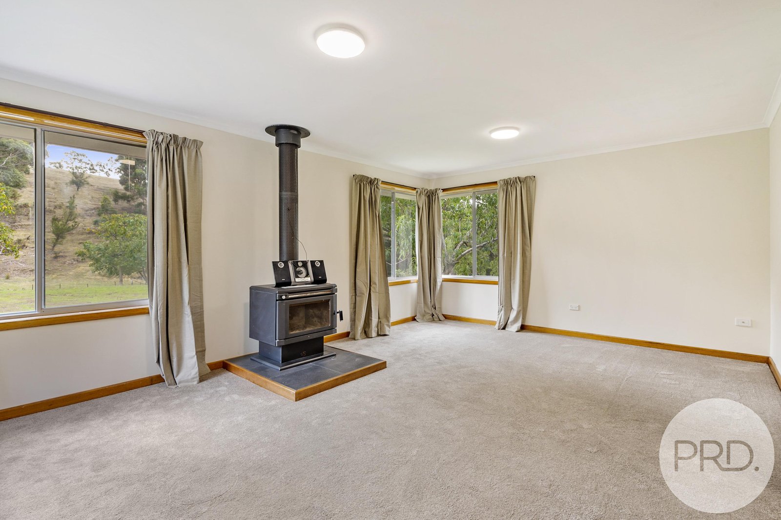 48 Russell Road CLAREMONT 8