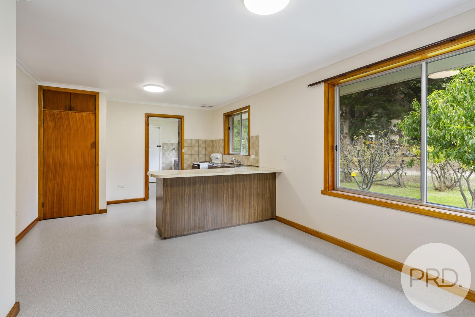 48 Russell Road CLAREMONT 9