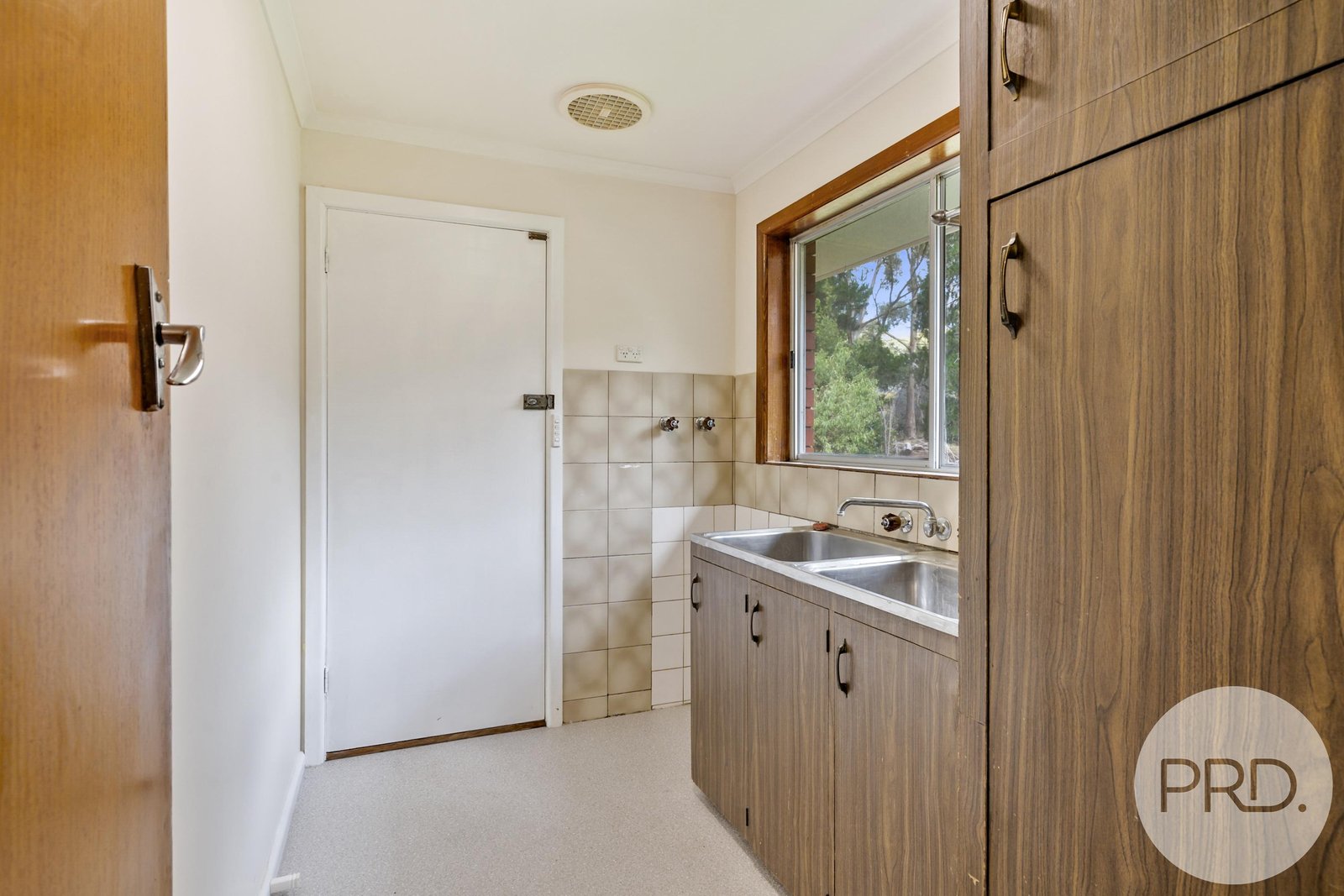 48 Russell Road CLAREMONT 11