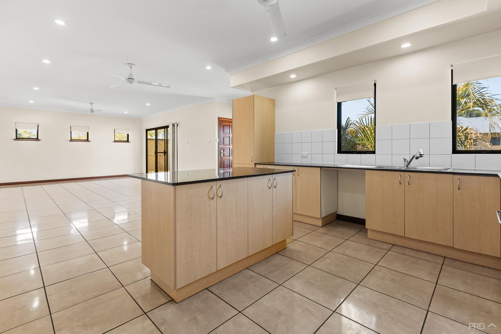 4/8 Seko Place CABLE BEACH 2