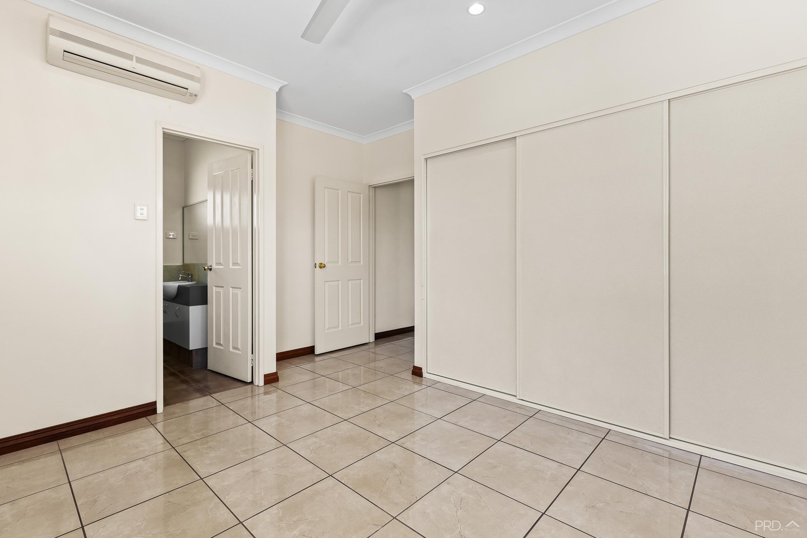 4/8 Seko Place CABLE BEACH 19