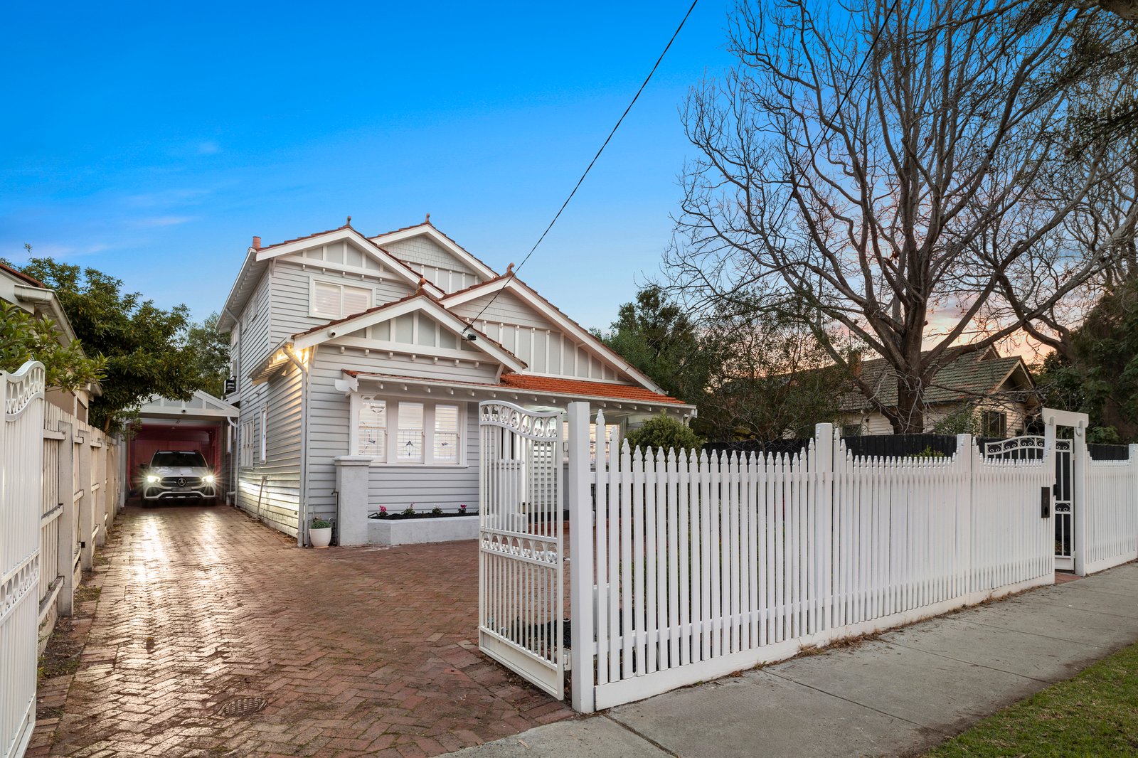 Gallery: 48 Service Street