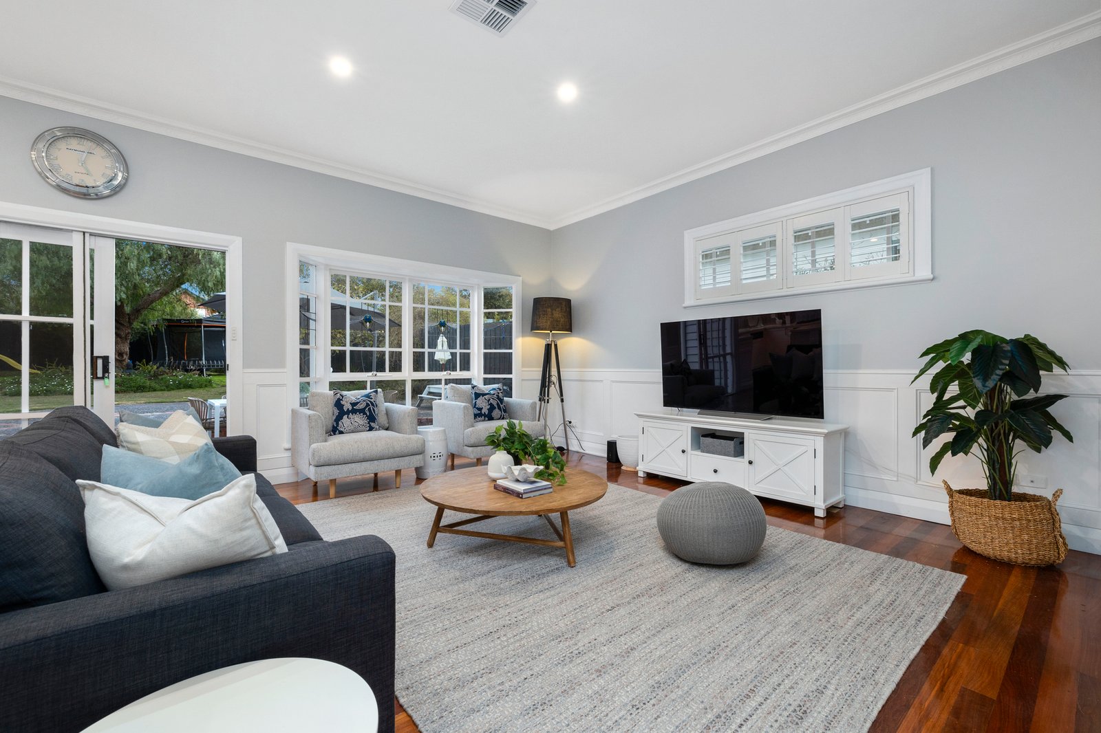 Gallery: 48 Service Street