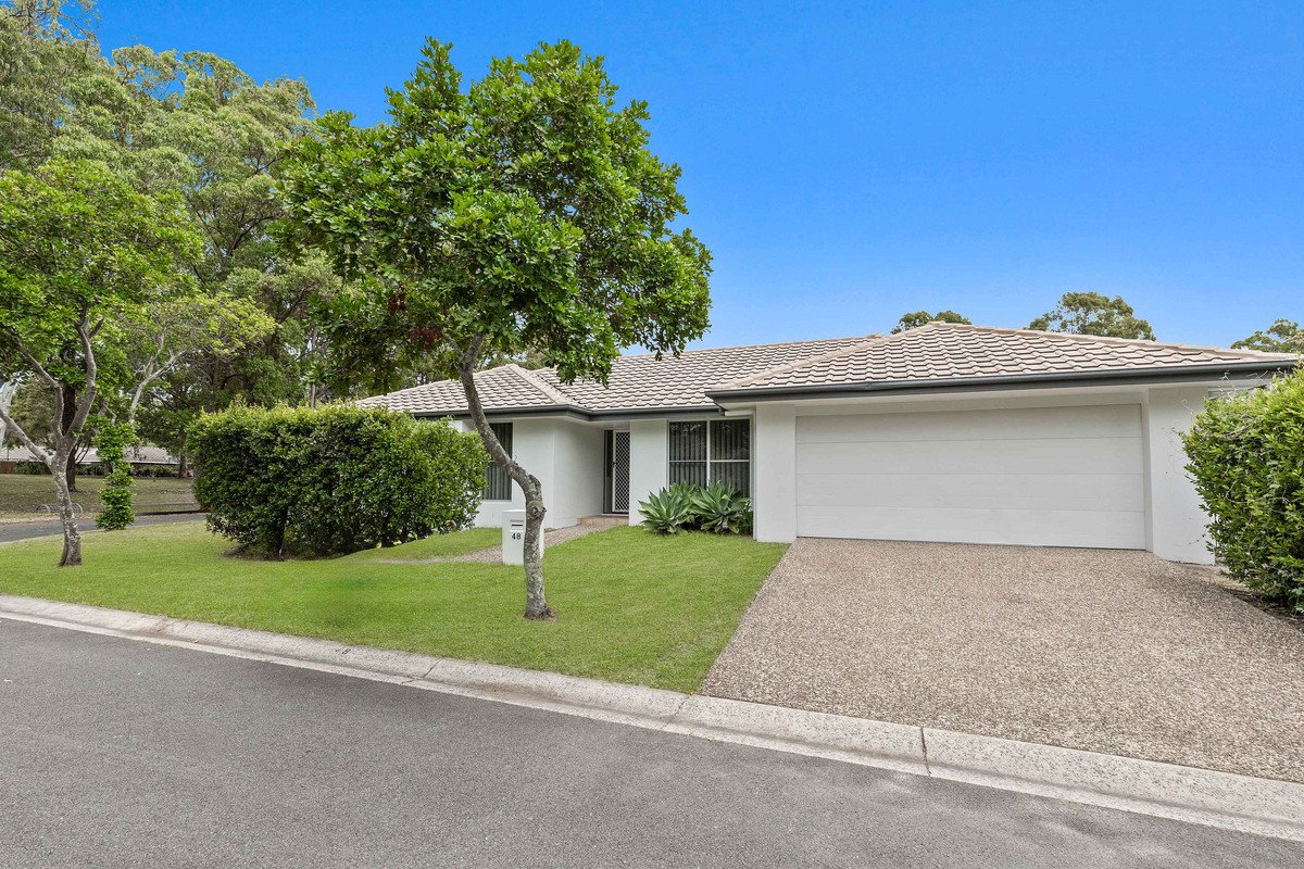 48 Seville Court BURLEIGH WATERS 1