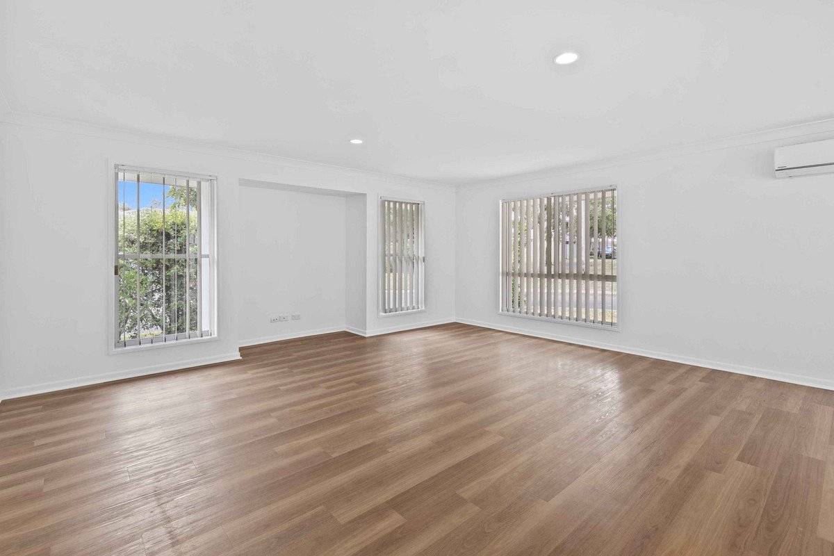 48 Seville Court BURLEIGH WATERS 2