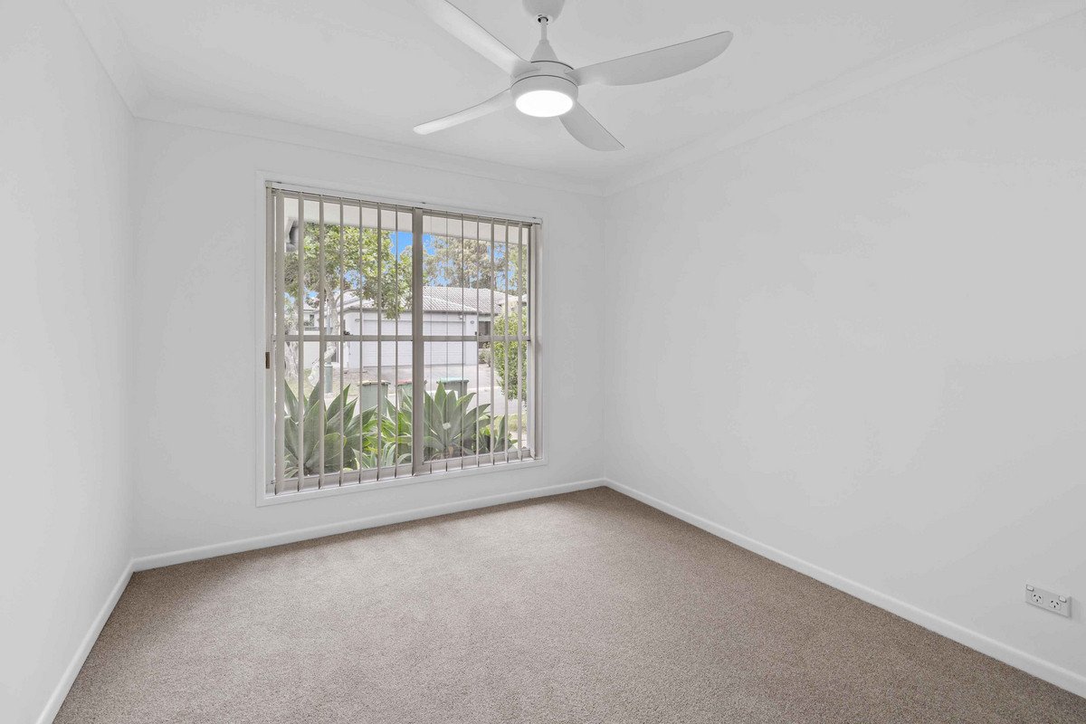 48 Seville Court BURLEIGH WATERS 7