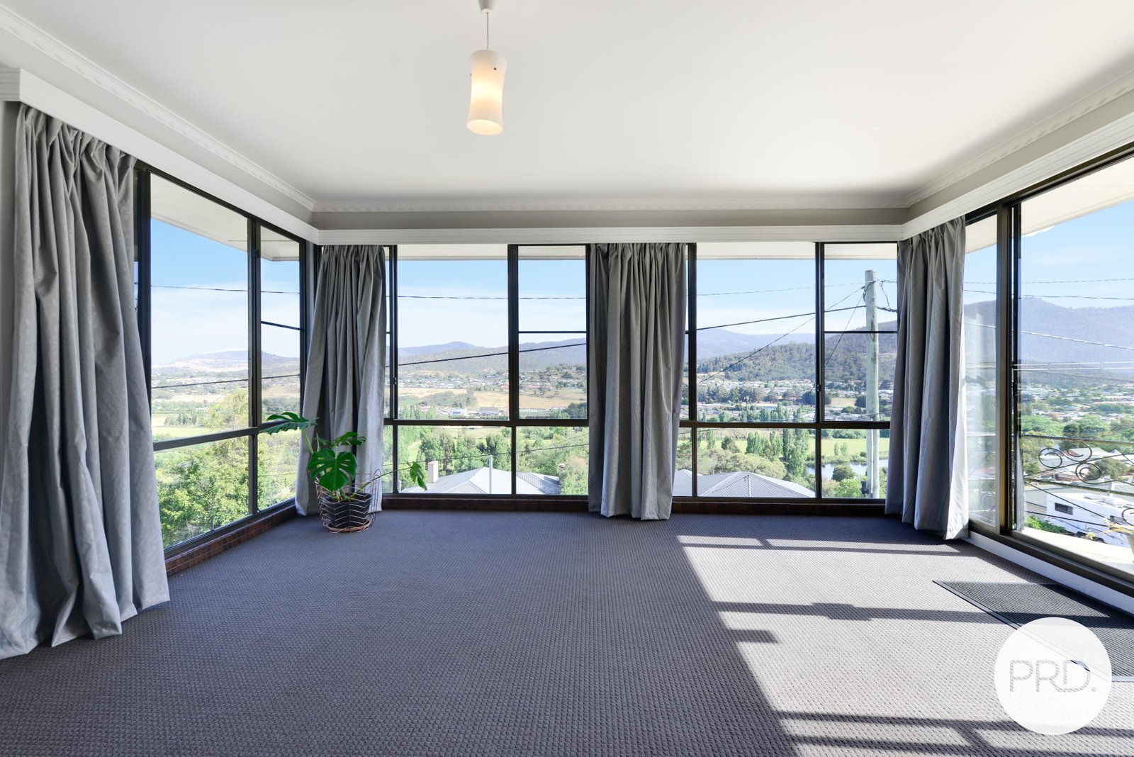 48 Sharland Avenue NEW NORFOLK 3